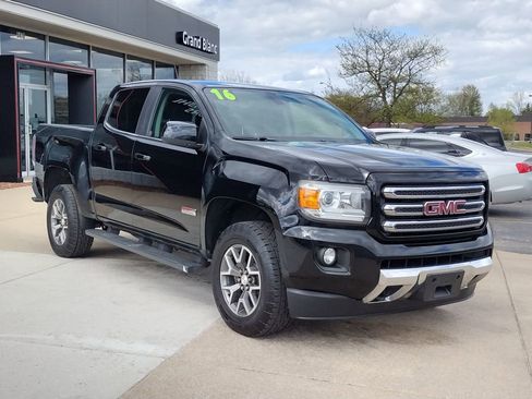 Used 2016 GMC Canyon SLE w/ All Terrain Package AWD/4WD image 3