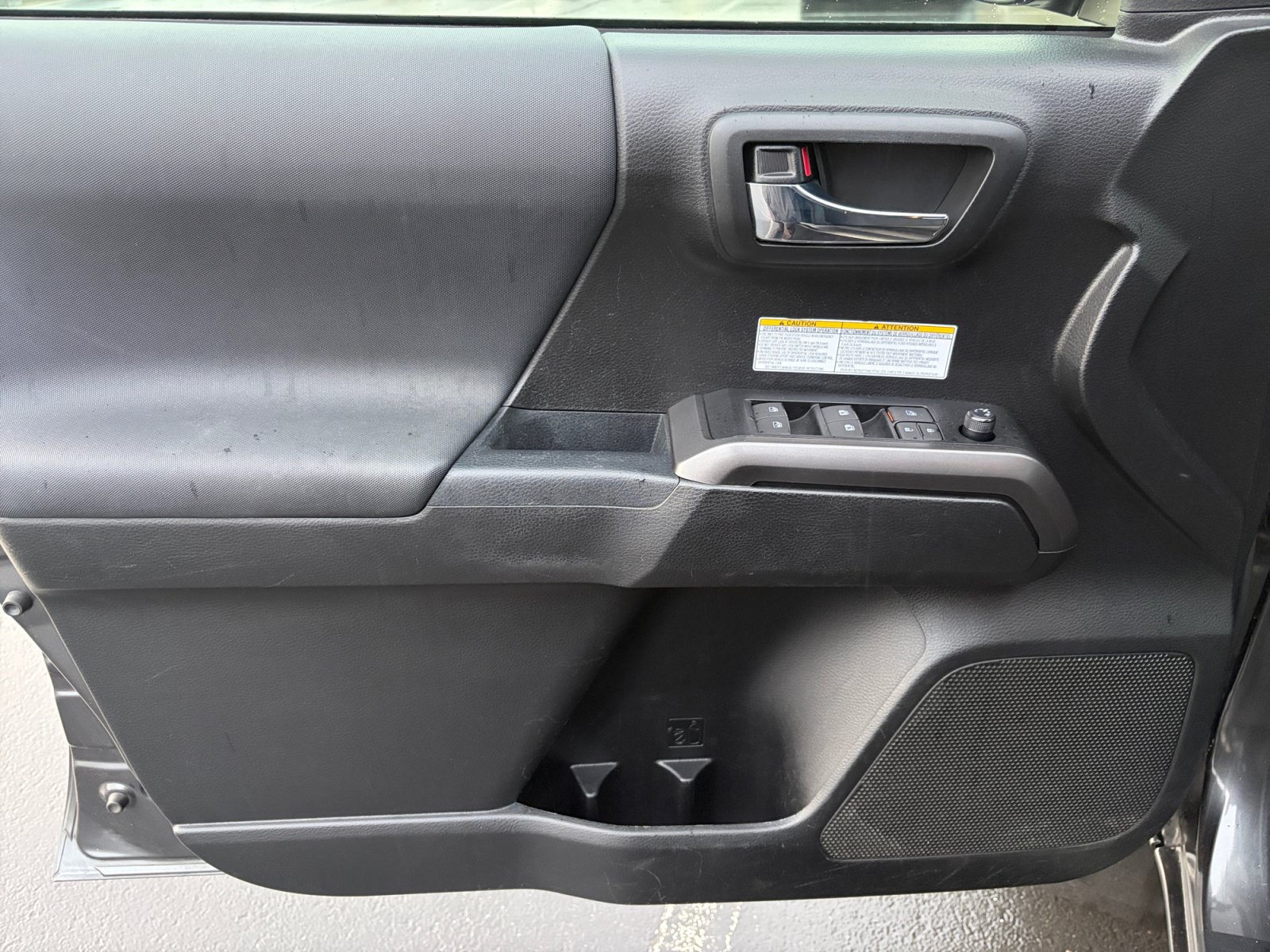 Used 2019 Toyota Tacoma TRD Off-Road AWD/4WD image 9