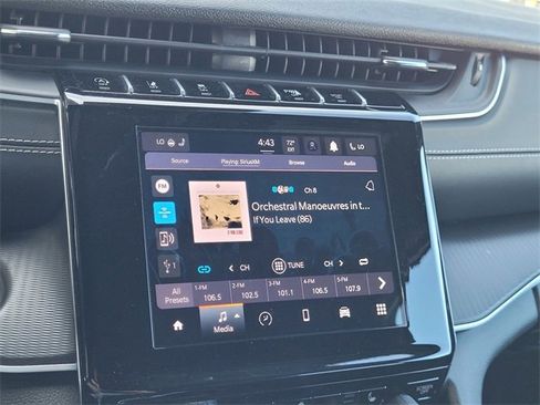 Certified 2024 Jeep Grand Cherokee L Laredo image 9