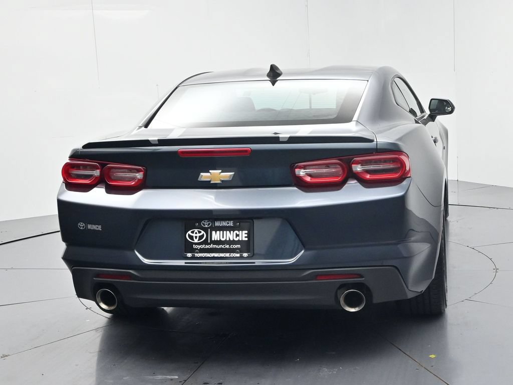 Used 2020 Chevrolet Camaro LT w/ Technology Package RWD image 7