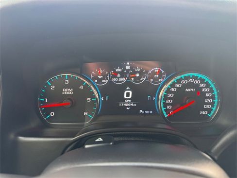 Used 2016 Chevrolet Suburban LTZ image 16