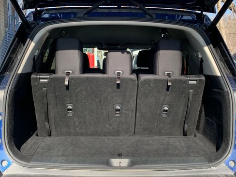 Used 2025 Nissan Pathfinder SV image 33