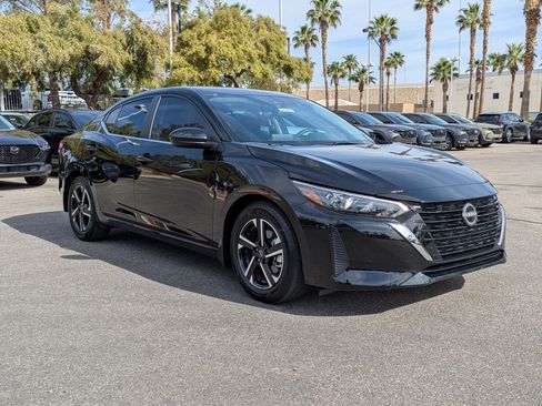 Used 2025 Nissan Sentra SV image 7