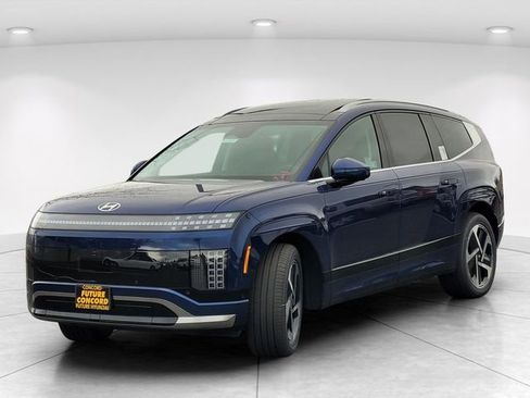 New 2026 Hyundai Ioniq 9 Calligraphy image 2