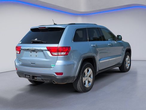 Used 2013 Jeep Grand Cherokee Overland w/ Advance Technology Group AWD/4WD image 5