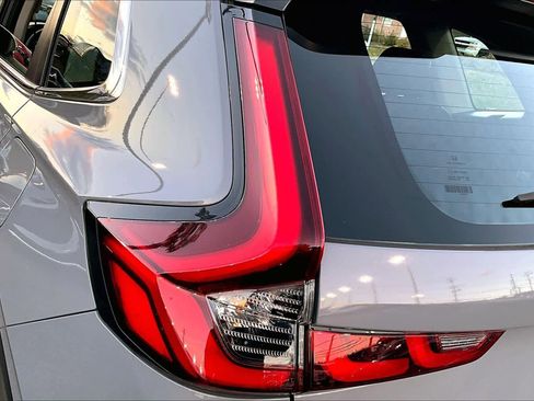 Used 2023 Honda CR-V LX image 27