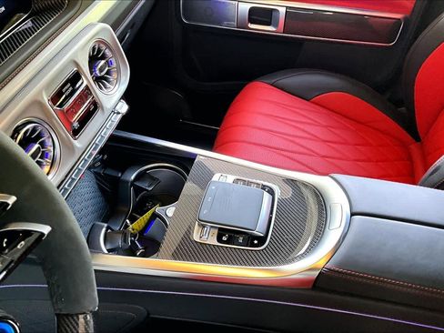 Used 2025 Mercedes-Benz G 63 AMG 4MATIC image 17