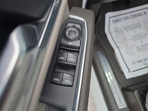 New 2026 GMC Sierra 1500 SLE w/ Preferred Package image 16