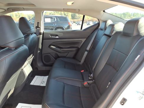 Used 2023 Nissan Altima 2.5 SR w/ SR Premium Package image 24