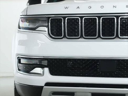 Certified 2024 Jeep Wagoneer Series II w/ Premium Group I AWD/4WD image 6