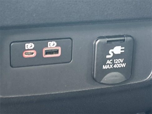 Used 2024 Nissan Frontier SL w/ Technology Package image 23