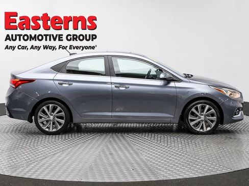 Used 2020 Hyundai Accent Limited FWD image 4
