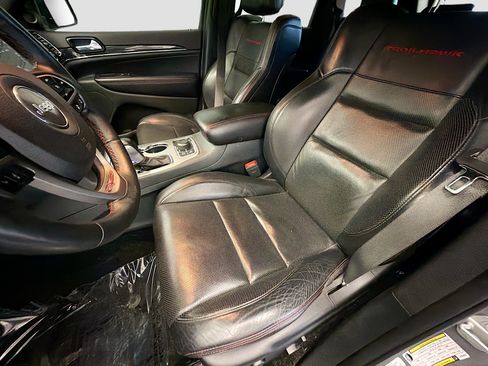 Used 2019 Jeep Grand Cherokee Trailhawk w/ Trailhawk Luxury Group AWD/4WD image 11