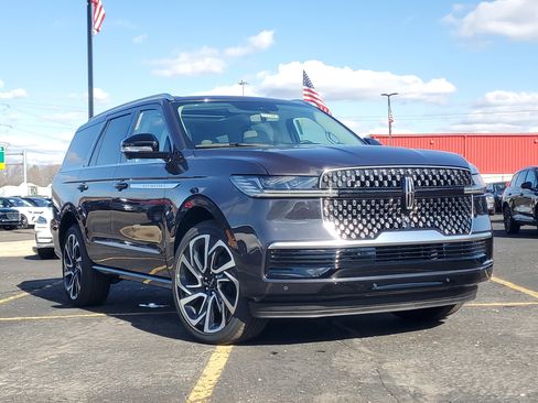 New 2026 Lincoln Navigator Reserve image 1