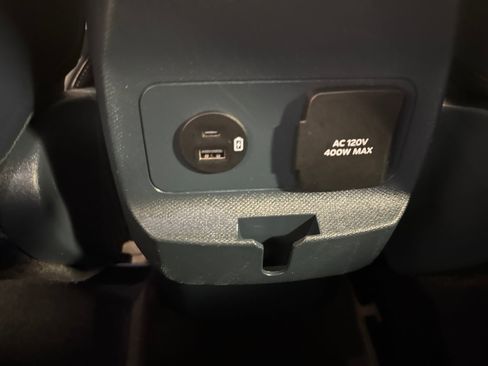 Used 2024 Ford Maverick Lariat FWD image 27
