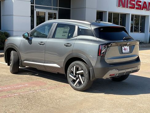 New 2026 Nissan Kicks SV image 7