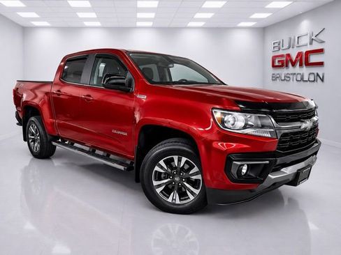 Used 2021 Chevrolet Colorado Z71 w/ Safety Package AWD/4WD image 1