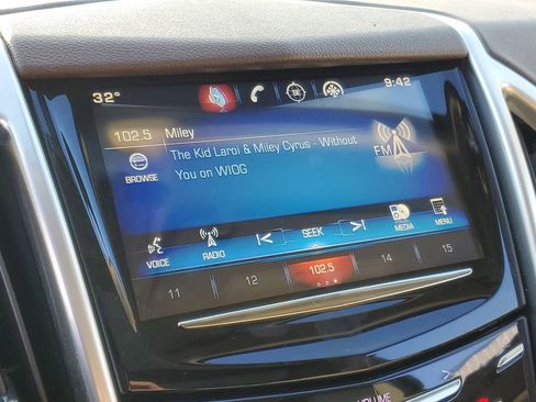 Used 2016 Cadillac SRX Luxury image 17