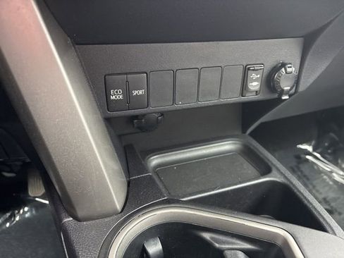 Used 2017 Toyota RAV4 XLE w/ Premium Special Value Package image 14
