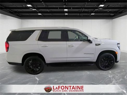 Used 2023 GMC Yukon SLE w/ Gmc Pro Safety Plus Package image 9