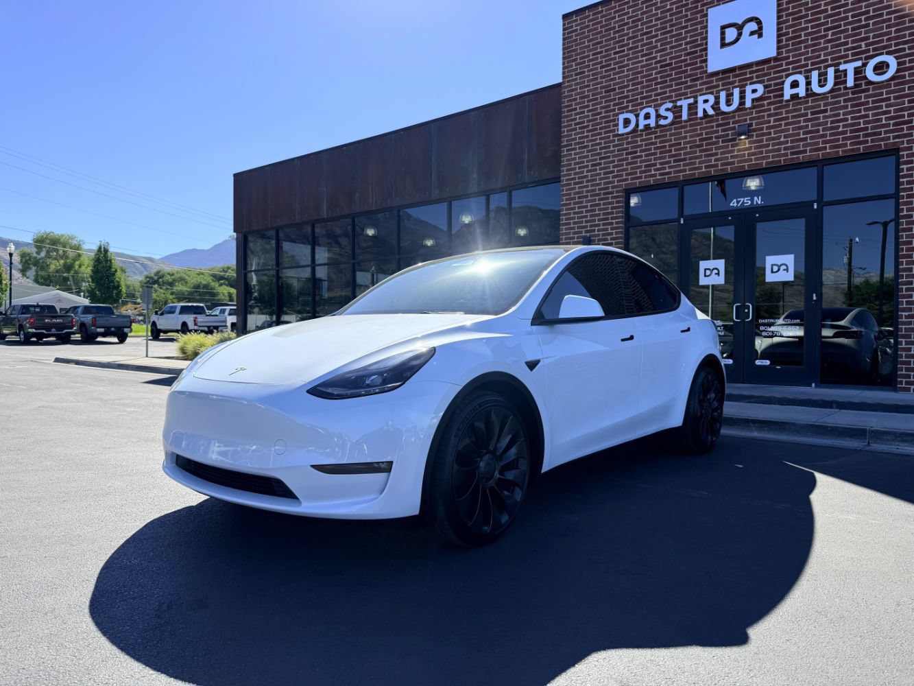 Used 2022 Tesla Model Y Performance AWD/4WD image 3