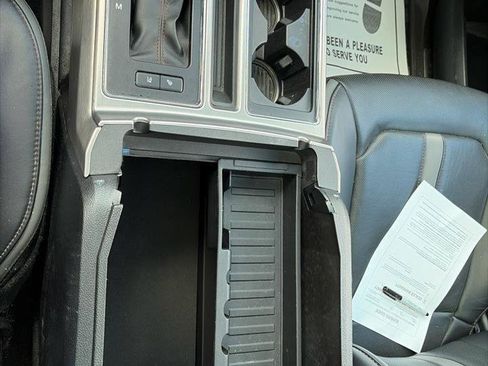 Used 2018 Ford F150 Platinum w/ Equipment Group 701A Luxury image 14