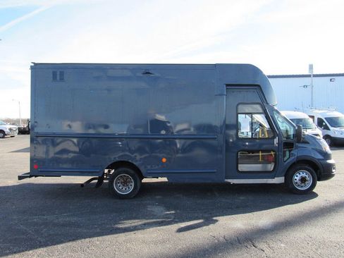 Used 2022 Ford Transit 350 DRW image 4