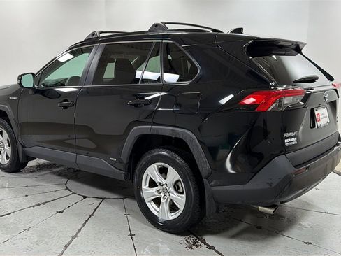 Certified 2021 Toyota RAV4 XLE image 7