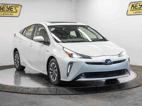 Used 2022 Toyota Prius XLE w/ Advanced Technology Package FWD image 5