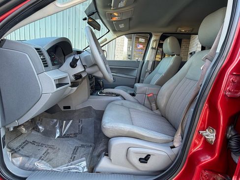 Used 2005 Jeep Grand Cherokee Laredo image 9