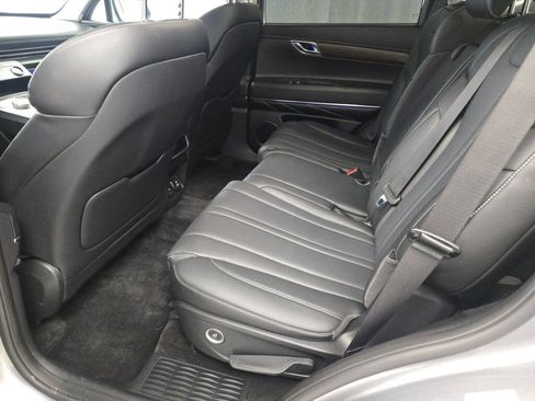 Used 2024 Genesis GV80 2.5T AWD/4WD image 16