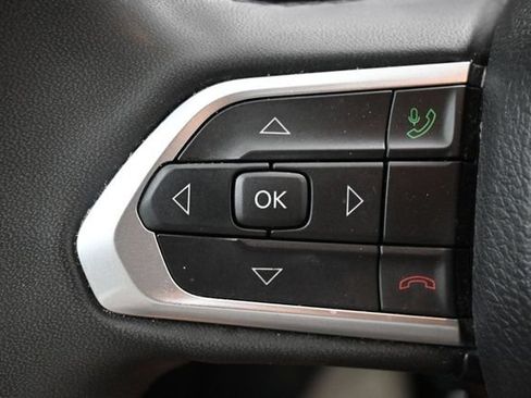Used 2024 Jeep Compass Latitude w/ Altitude Special Edition AWD/4WD image 18