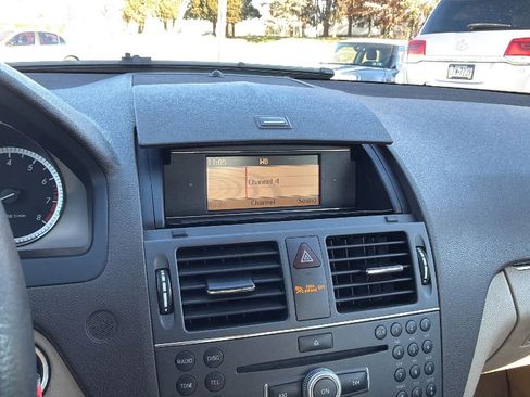 Used 2011 Mercedes-Benz C 300 4MATIC Sedan image 29