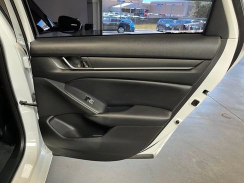 Used 2022 Honda Accord Sport image 15