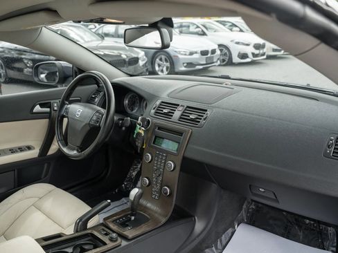 Used 2012 Volvo C70 T5 w/ Climate Pkg FWD image 16