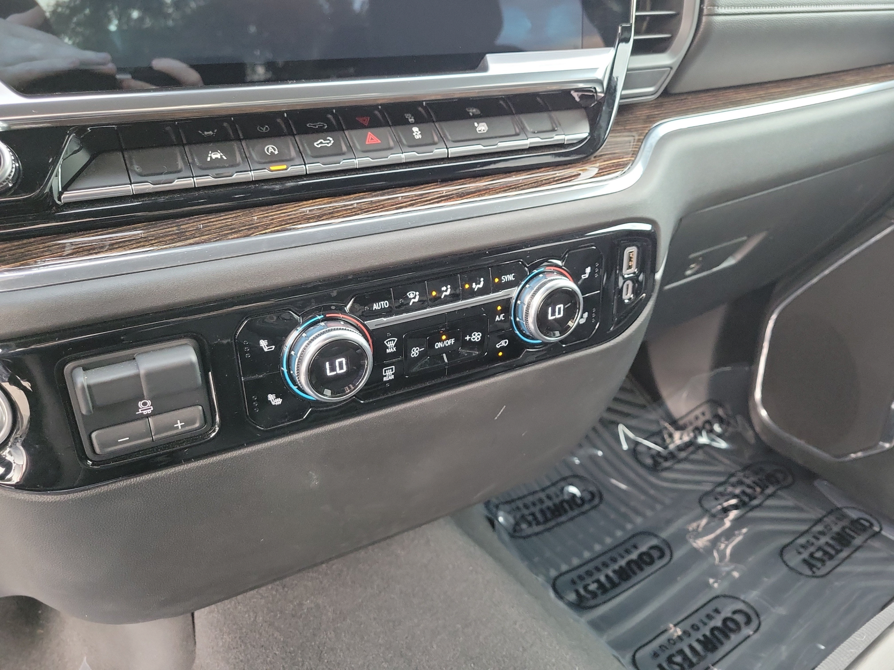 Used 2024 GMC Sierra 1500 Elevation RWD image 19