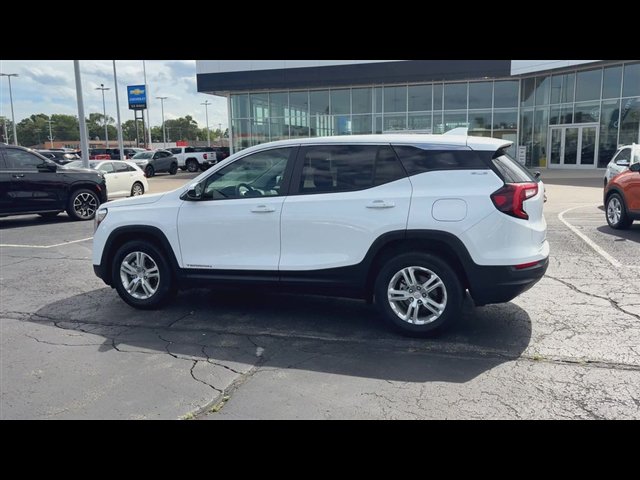 Certified 2024 GMC Terrain SLE FWD image 6