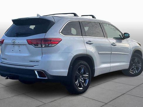 Used 2019 Toyota Highlander Limited Platinum image 11