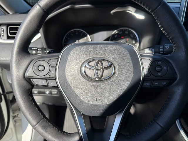 Used 2021 Toyota RAV4 XLE w/ Convenience Package AWD/4WD image 15