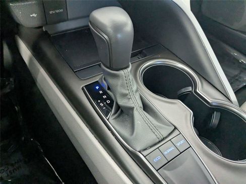 Used 2023 Toyota Camry SE w/ Convenience Package FWD image 24