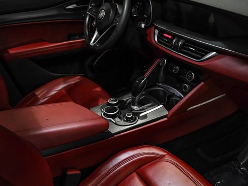 Used 2019 Alfa Romeo Stelvio Ti image 22