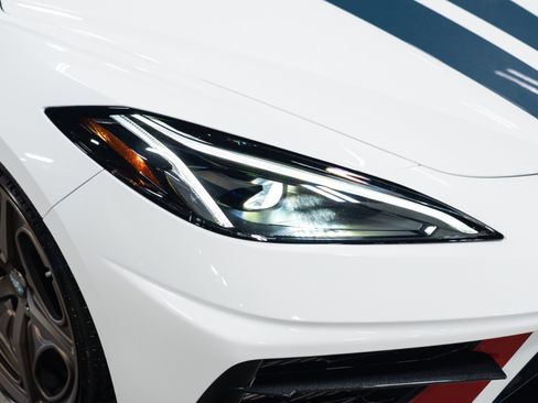 Used 2022 Chevrolet Corvette Stingray Premium Cpe w/ Z51 Performance Package image 13