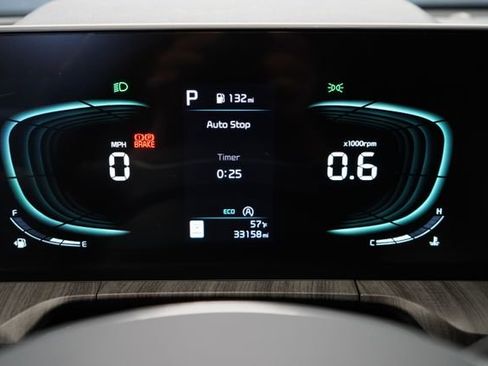 Used 2023 Kia Telluride EX w/ EX Captain's Chair Package AWD/4WD image 23