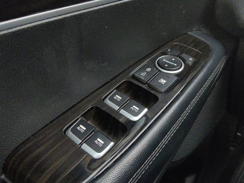 Used 2020 Kia Sorento FWD V6 image 27