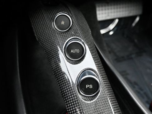 Used 2015 Ferrari F12 Berlinetta image 99