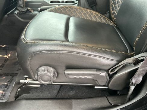 Used 2023 Jeep Gladiator Overland image 15