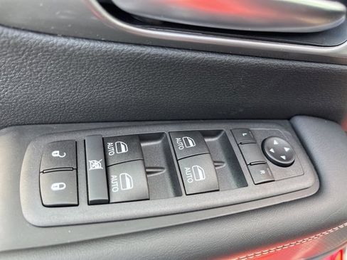 New 2026 Chrysler Pacifica Select image 15