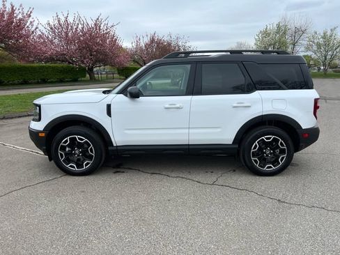 Used 2025 Ford Bronco Sport Outer Banks AWD/4WD image 6