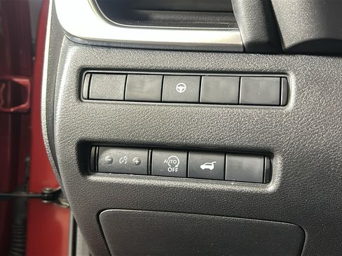 Certified 2026 Nissan Rogue SV AWD/4WD image 24
