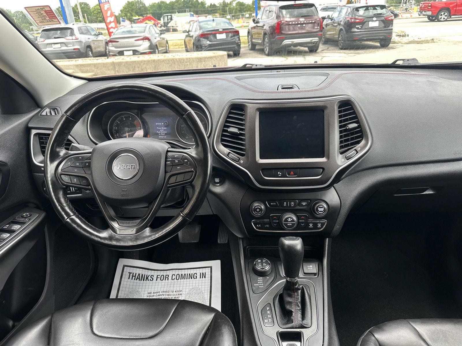 Used 2021 Jeep Cherokee Trailhawk w/ Comfort & Convenience Group AWD/4WD image 32